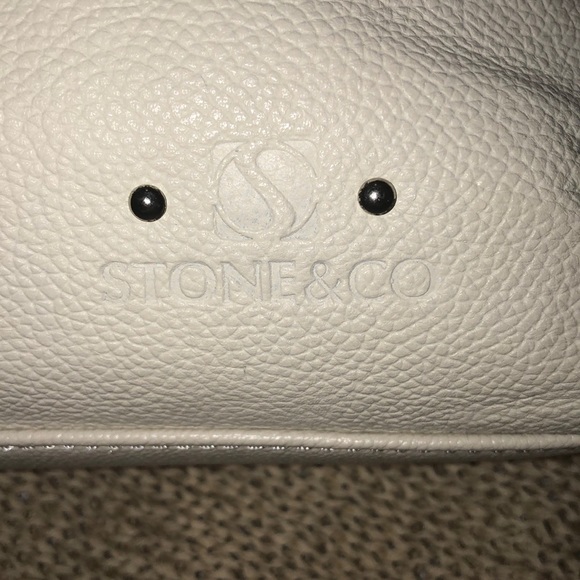 👗Ivory Stone & Co. Leather Crossbody Bag - Picture 4 of 6